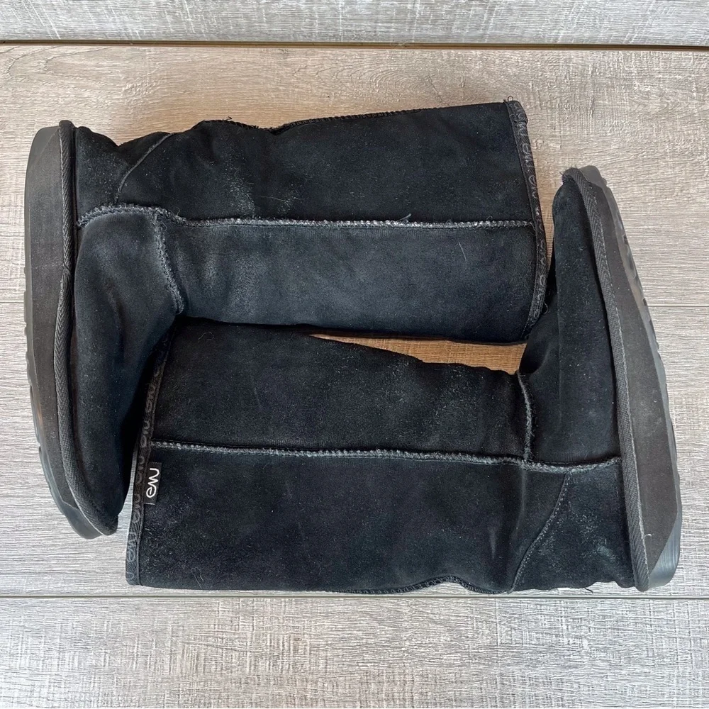 EMU sz 6 Brontë black suede wool lined boots